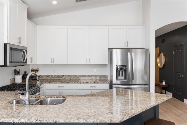 Detail Gallery Image 15 of 37 For 3822 Zamora, Bakersfield,  CA 93306 - 4 Beds | 2 Baths