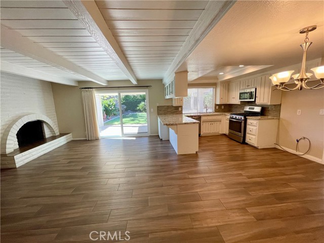 1327 N Stanford Avenue, Upland CA: https://media.crmls.org/medias/1f853a5d-cbc7-42e9-9d68-36839bfebe19.jpg