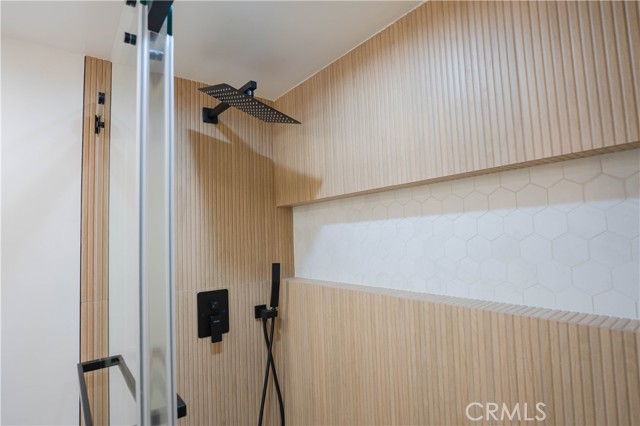 13755 Los Angeles Street, Baldwin Park CA: https://media.crmls.org/medias/1f856667-fcef-4ee2-9906-689afb060c78.jpg