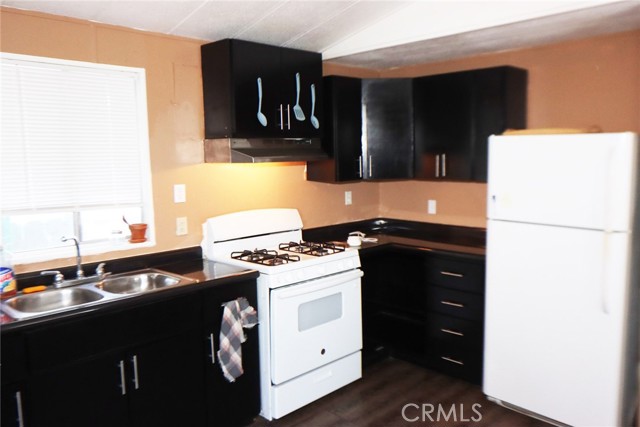 Detail Gallery Image 3 of 3 For 6601 Eucalyptus Dr #323,  Bakersfield,  CA 93306 - 2 Beds | 2 Baths