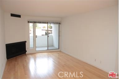 Detail Gallery Image 2 of 10 For 1033 3rd St #102,  Santa Monica,  CA 90403 - 1 Beds | 1 Baths