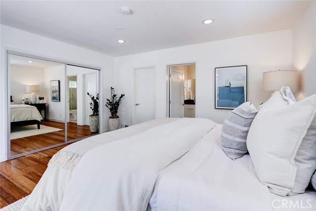 1170 Shelley Street, Manhattan Beach, California 90266, 4 Bedrooms Bedrooms, ,3 BathroomsBathrooms,Residential,Sold,Shelley,SB22186838