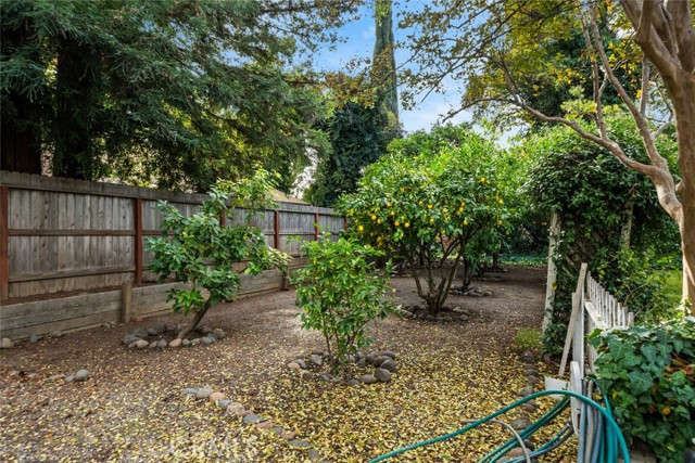 Detail Gallery Image 12 of 67 For 591 E Lassen, Chico,  CA 95973 - 4 Beds | 3 Baths