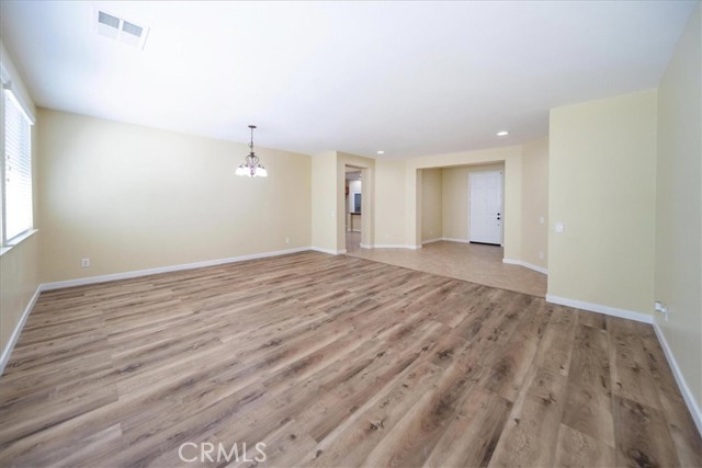 Detail Gallery Image 13 of 41 For 38729 Clearbrook Dr., Murrieta,  CA 92563 - 4 Beds | 2/1 Baths