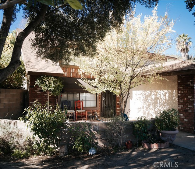 Detail Gallery Image 3 of 27 For 988 Carolyn Ct, Colton,  CA 92324 - 3 Beds | 2/1 Baths