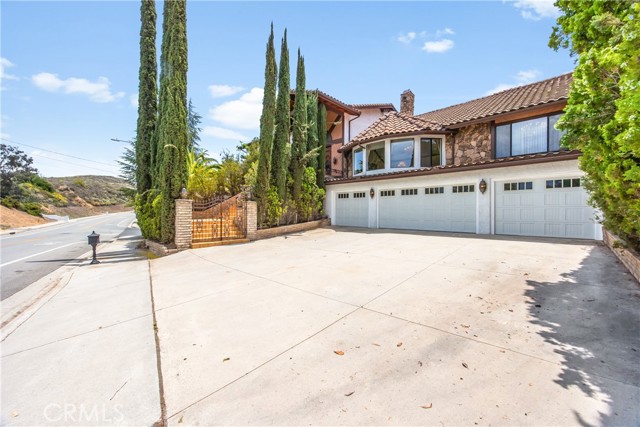 668 E Sunset N Drive, Redlands CA: https://media.crmls.org/medias/1f87fa08-a731-4d1b-be59-538eff286911.jpg