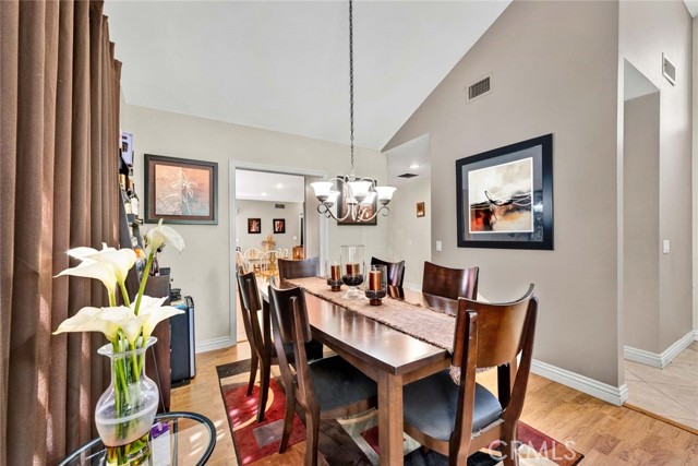 Detail Gallery Image 6 of 28 For 14211 Cherrywood, Tustin,  CA 92780 - 4 Beds | 2/1 Baths