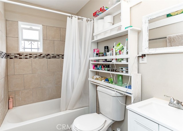 Detail Gallery Image 15 of 18 For 8462 S Denker Ave, Los Angeles,  CA 90047 - 2 Beds | 2 Baths