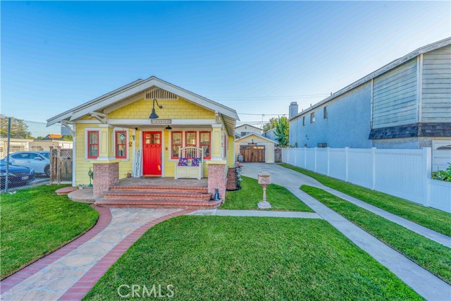 Detail Gallery Image 2 of 33 For 226 E 53rd St, Long Beach,  CA 90805 - 2 Beds | 1 Baths