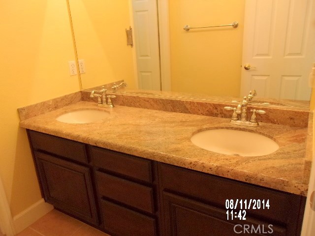 31 Via Scenica, Lake Elsinore CA: https://media.crmls.org/medias/1f8a77bb-4090-493f-b19f-51136e8273d5.jpg