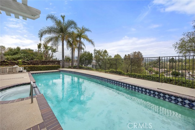 Detail Gallery Image 30 of 38 For 21144 via Alisa, Yorba Linda,  CA 92887 - 4 Beds | 2/1 Baths