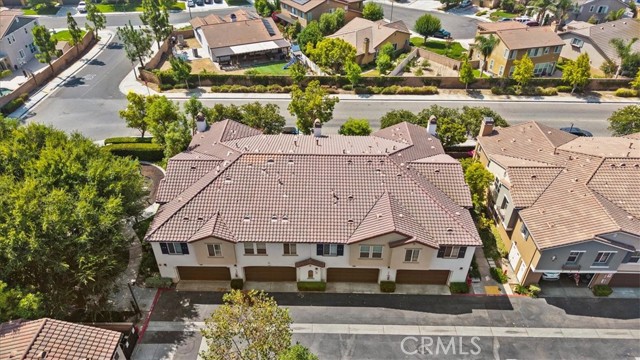 12533 Cipriano Lane, Eastvale CA: https://media.crmls.org/medias/1f8b387b-8492-4e75-9da2-5e470ee99400.jpg