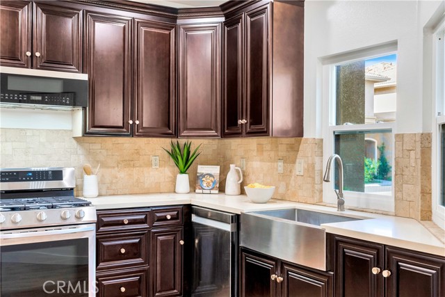 5104 E Henley Place, Orange CA: https://media.crmls.org/medias/1f8b8b35-1ec8-4a49-b38e-d523a63b4ca0.jpg