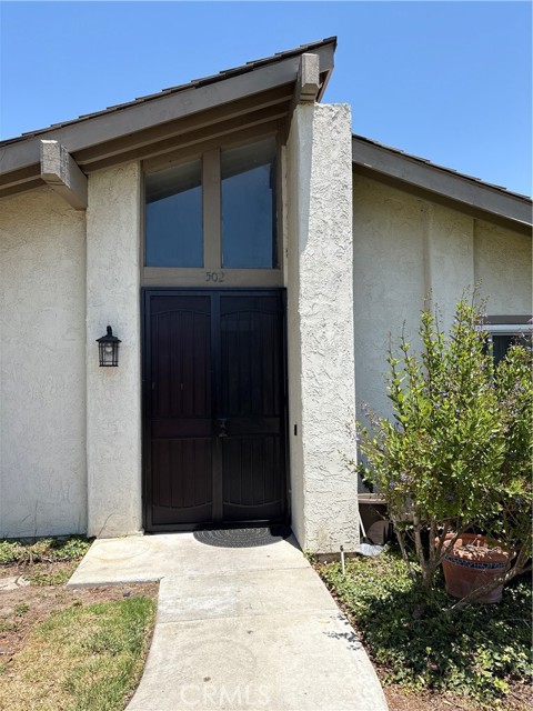 502 Holly Avenue, Oxnard CA: https://media.crmls.org/medias/1f8bbb42-6a3b-4961-8f3c-a39a18ce7b10.jpg