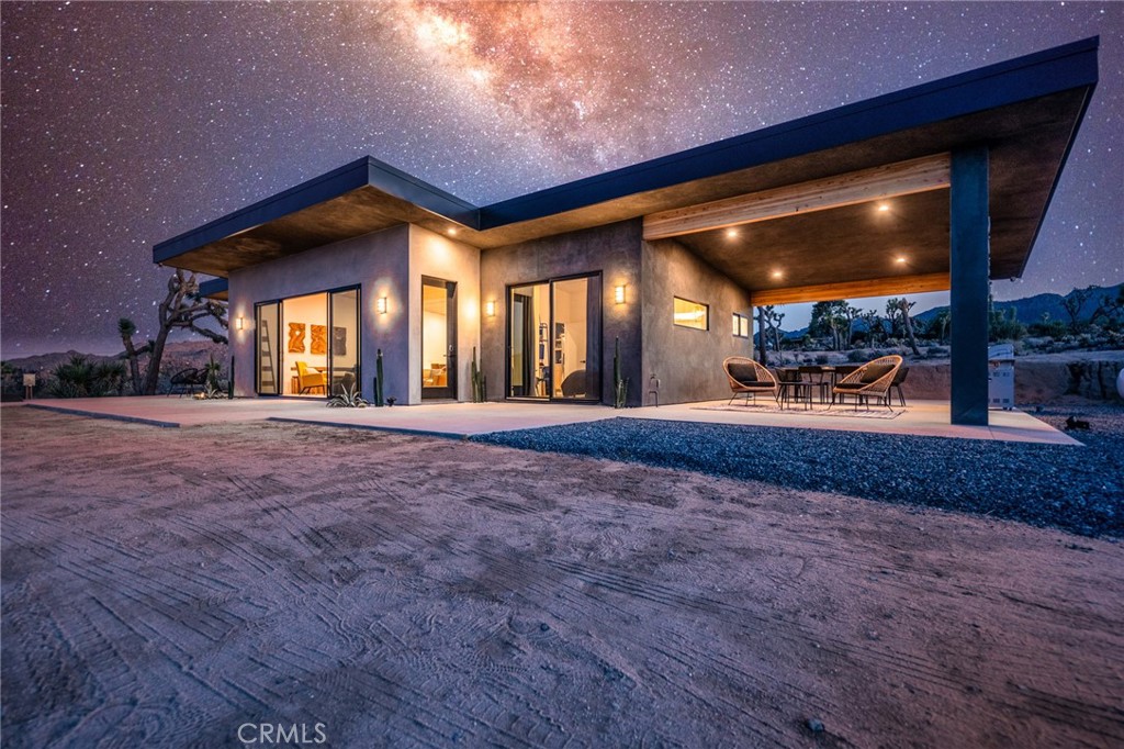 6737 Saddleback Road