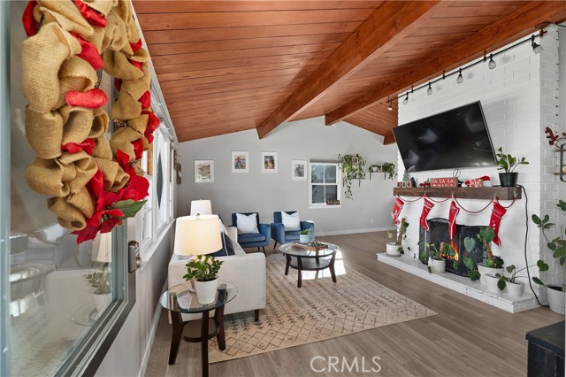 Detail Gallery Image 6 of 51 For 333 Walnut, Costa Mesa,  CA 92627 - 3 Beds | 2 Baths