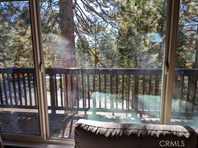 Detail Gallery Image 11 of 11 For 31434 Circle View Dr, Running Springs,  CA 92382 - 3 Beds | 2/1 Baths