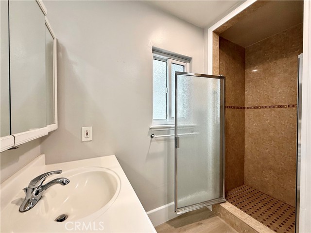 Detail Gallery Image 33 of 72 For 24204 Calvert, Woodland Hills,  CA 91367 - 6 Beds | 3 Baths