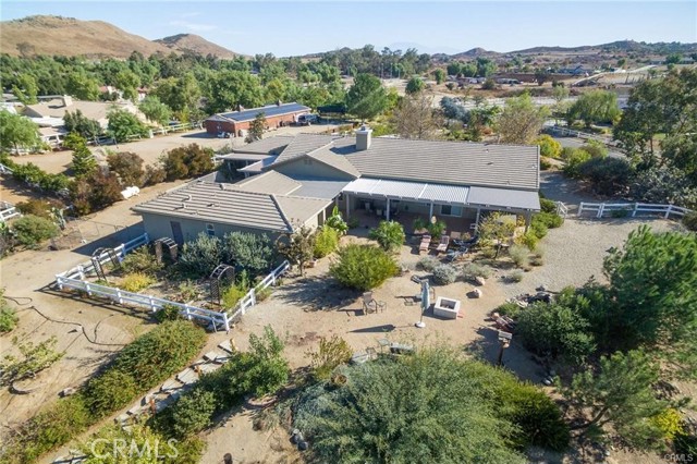 23641 ROSE QUARTZ Drive, Perris CA: https://media.crmls.org/medias/1f8eb933-99d9-4788-af3b-99e00ef0a4af.jpg