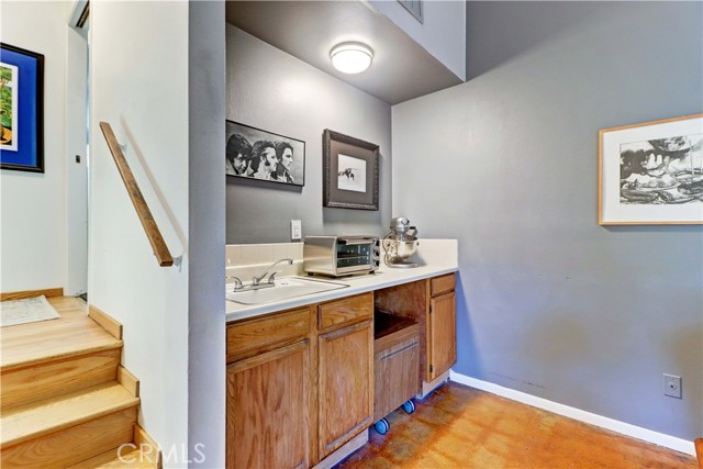 1403 Cuernavaca Place, Claremont CA: https://media.crmls.org/medias/1f8f2c80-220e-4331-b37c-d4e799d38c27.jpg