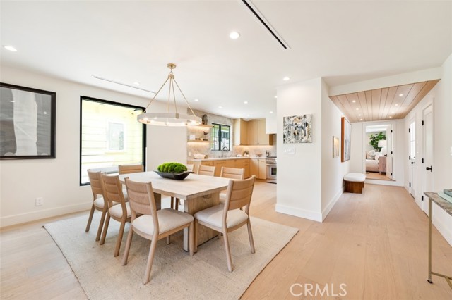 13817 Valley Vista Blvd, Sherman Oaks CA: https://media.crmls.org/medias/1f8f3c47-d15c-4ca9-8ec7-ac9402bcb9d1.jpg