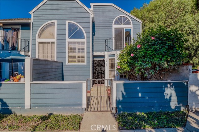 14738 Pioneer Boulevard, Norwalk CA: https://media.crmls.org/medias/1f8f8b07-1f5e-48e7-8721-f1582b114de2.jpg