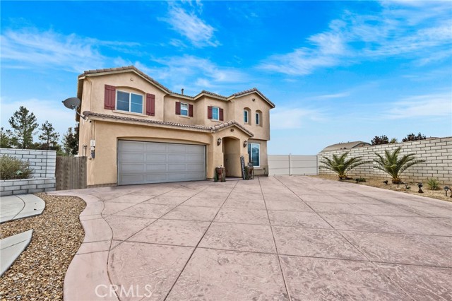 Detail Gallery Image 2 of 36 For 13715 Ochre Ln, Victorville,  CA 92394 - 4 Beds | 3 Baths