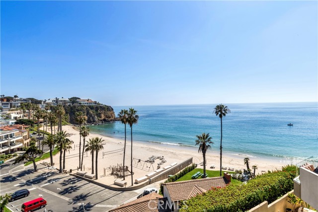 86 Emerald Bay, Laguna Beach CA: https://media.crmls.org/medias/1f900b7f-7b89-43af-bdff-5a5eef2bdcbe.jpg