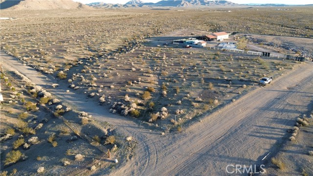 Detail Gallery Image 8 of 10 For 1 Buffalo Trail, Helendale,  CA 92342 - – Beds | – Baths