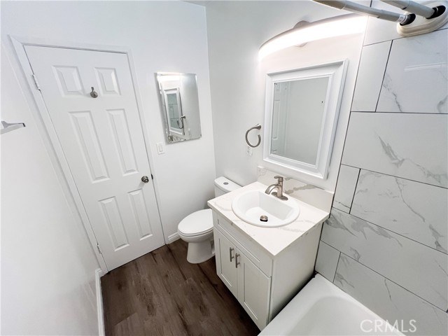 Detail Gallery Image 10 of 12 For 12926 Doty Ave #27,  Hawthorne,  CA 90250 - 1 Beds | 1 Baths