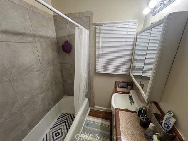 Image 9 of 21 For 7457 Mount Vernon Street