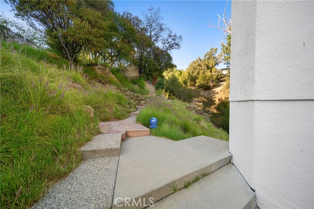 9314 Stevens Way, West Hills CA: https://media.crmls.org/medias/1f9176e9-1ac1-4391-a6c8-5712cb75810b.jpg