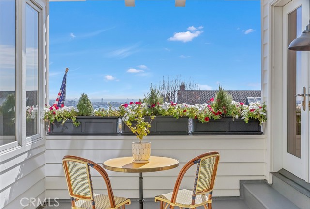 Detail Gallery Image 49 of 51 For 520 Kings, Newport Beach,  CA 92663 - 4 Beds | 4 Baths