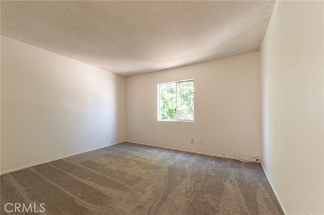 18307 Burbank Boulevard, 34 photo 7
