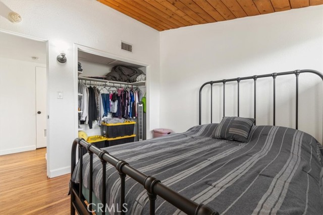 Detail Gallery Image 18 of 34 For 16750 Septo, Northridge,  CA 91343 - 5 Beds | 3 Baths