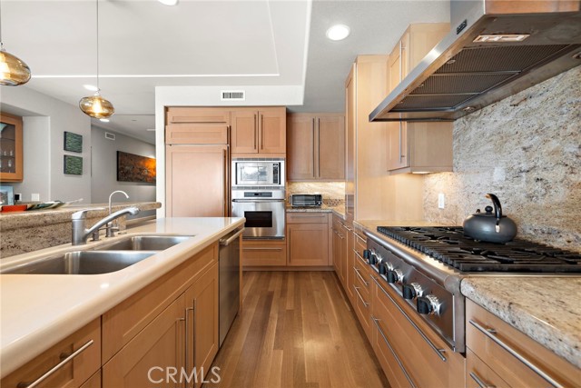 Detail Gallery Image 7 of 38 For 1603 S Coast Hwy #F,  Laguna Beach,  CA 92651 - 3 Beds | 2/1 Baths