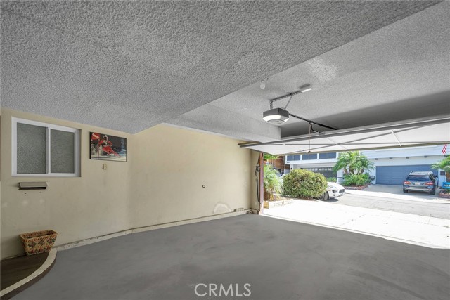 641 13th Street, Manhattan Beach, California 90266, 4 Bedrooms Bedrooms, ,1 BathroomBathrooms,Residential,Sold,13th,SB22214141