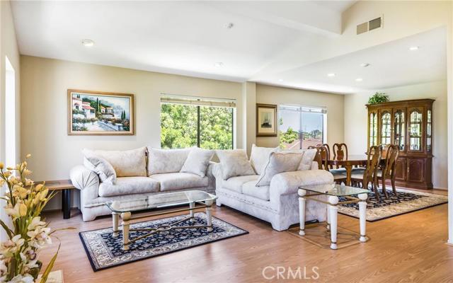 220 Helberta Avenue, Redondo Beach, California 90277, 4 Bedrooms Bedrooms, ,3 BathroomsBathrooms,Residential,Sold,Helberta,PV16158367