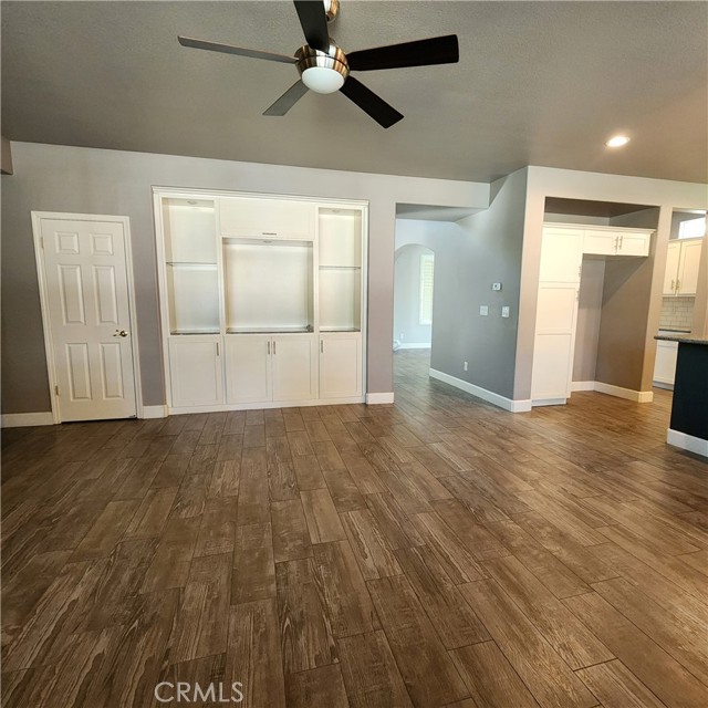 Detail Gallery Image 14 of 53 For 4479 N Emerald Peak Dr, Clovis,  CA 93619 - 4 Beds | 3 Baths