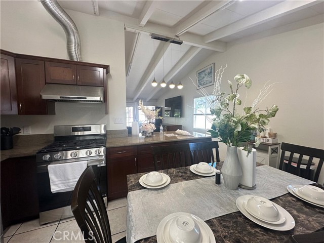 Detail Gallery Image 5 of 19 For 1360 N Ferndale St, Anaheim,  CA 92801 - 4 Beds | 2 Baths