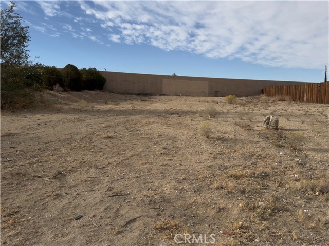 Detail Gallery Image 6 of 10 For 15860 La Paz Dr, Victorville,  CA 92395 - – Beds | – Baths