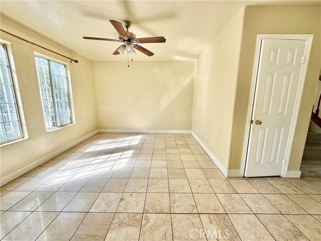 Detail Gallery Image 3 of 22 For 731 W 5th St, Long Beach,  CA 90802 - 3 Beds | 2/1 Baths