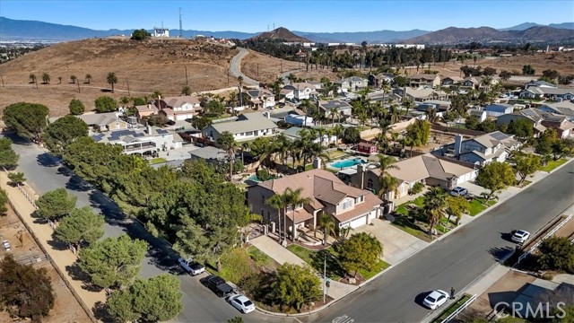 Detail Gallery Image 2 of 27 For 3153 Arapaho St, Norco,  CA 92860 - 5 Beds | 3 Baths