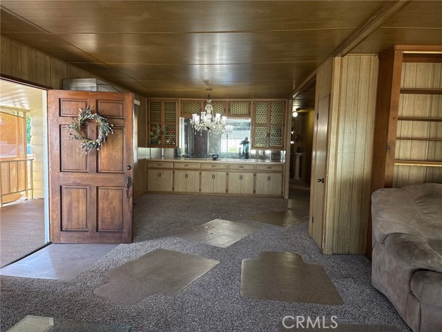 9080 Bloomfield Ave Avenue, Cypress CA: https://media.crmls.org/medias/1f98400a-40a2-4345-a7c3-e206288f1002.jpg