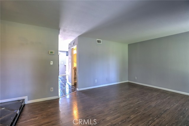 Detail Gallery Image 7 of 28 For 2155 N Fairview St #8,  Santa Ana,  CA 92706 - 3 Beds | 2/1 Baths