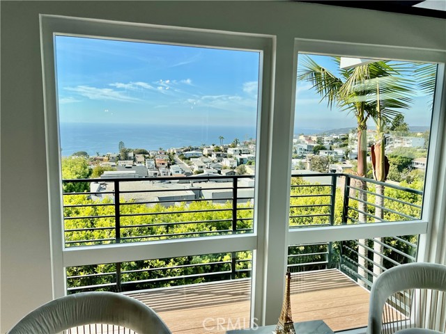 Detail Gallery Image 15 of 32 For 969 Acapulco St, Laguna Beach,  CA 92651 - 3 Beds | 2/1 Baths