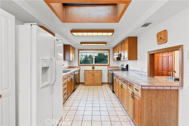 Detail Gallery Image 9 of 29 For 30668 3/4 Tick Canyon Rd, Canyon Country,  CA 91387 - 3 Beds | 3 Baths