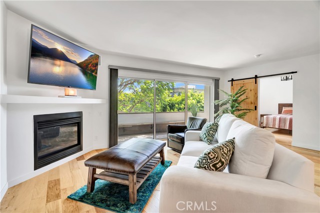8710 Delgany Avenue, Playa del Rey CA: https://media.crmls.org/medias/1f9a036e-4db8-4a6a-a505-9a4f6ff18707.jpg