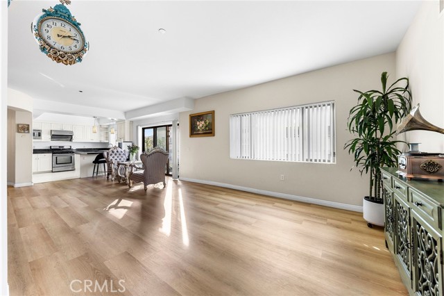 Detail Gallery Image 5 of 10 For 600 N Atlantic Blvd #516,  Monterey Park,  CA 91754 - 3 Beds | 2/1 Baths