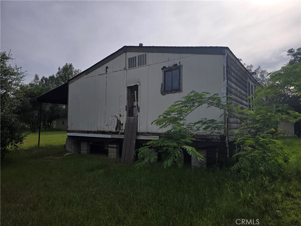 https://media.crmls.org/medias/1f9a485b-e546-4763-b43d-94fc6eb75b1c.jpg?preset=X-Large
